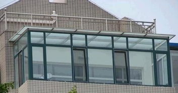 成都不锈钢包边制品的多样应用 门窗护栏、拉闸门、卷帘门与阳光房